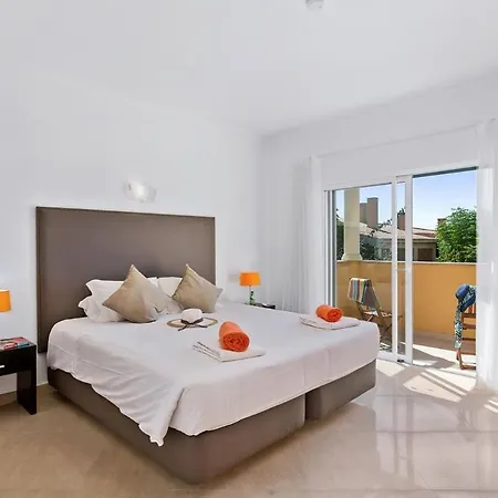 Helene Norvilla: Luxury Retreat With Heated Pool Near Gale * Guia (Faro)