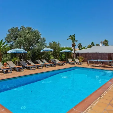 Holiday home Helene Norvilla: Luxury Retreat With Heated Pool Near Gale