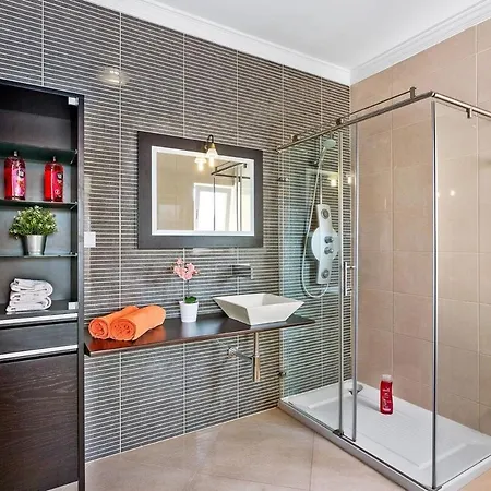 Helene Norvilla - Luxury Walkable To Shops, Restaurants, Heated Pool, Close To Gale * גיאה